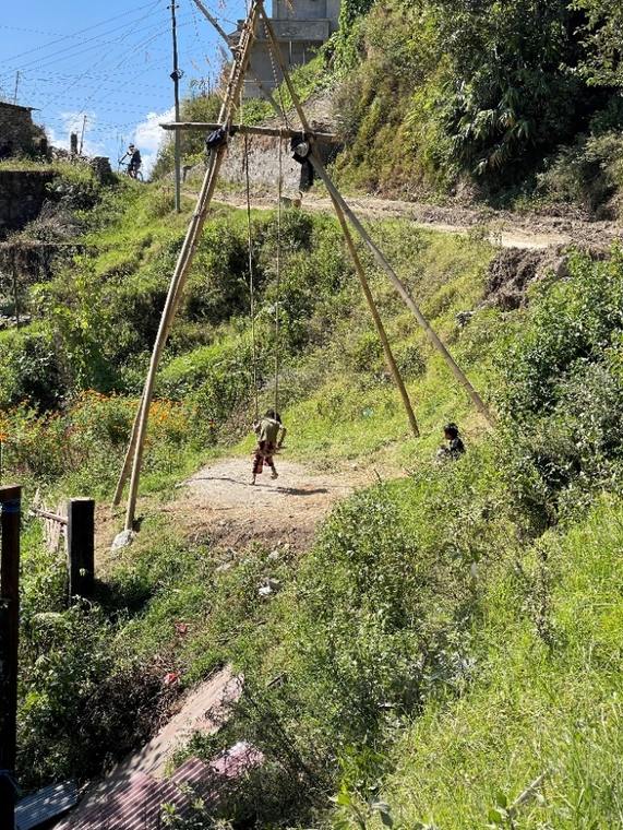 Klimmen richting Kakani over asfalt, zand en gravel